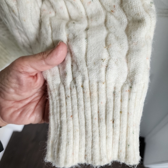Cozy Cable Knit Sweater - Creamwith Speckles Sz 52 - Picture 5 of 7
